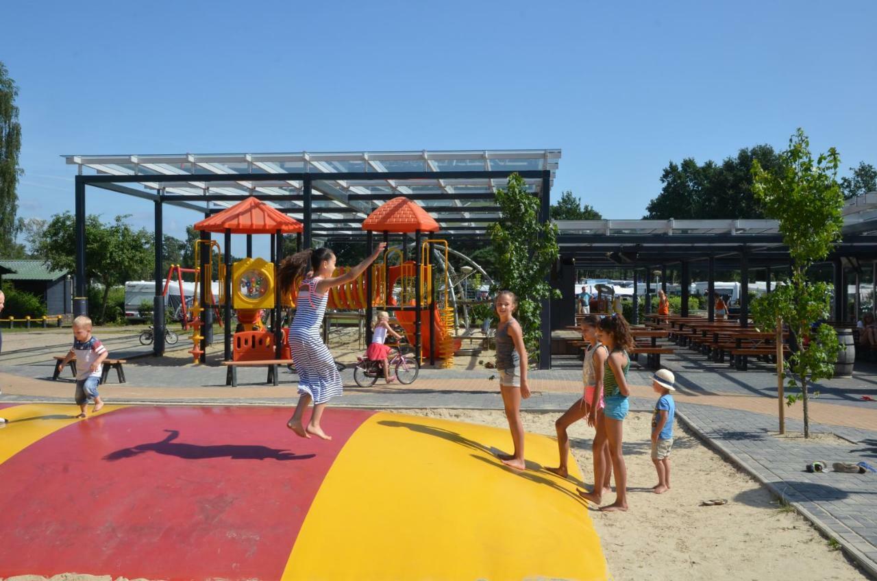 Lodge 4 Personen Camping De Molenhof Reutum Kültér fotó